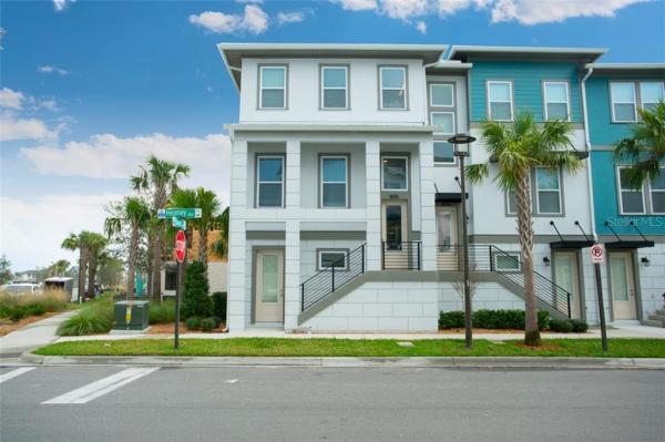 LAUREATE PARK NBRHD CENTER PH 1