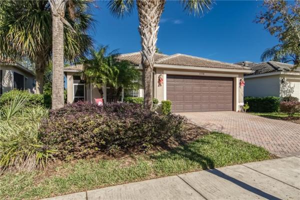 VALENCIA LAKES PH 02