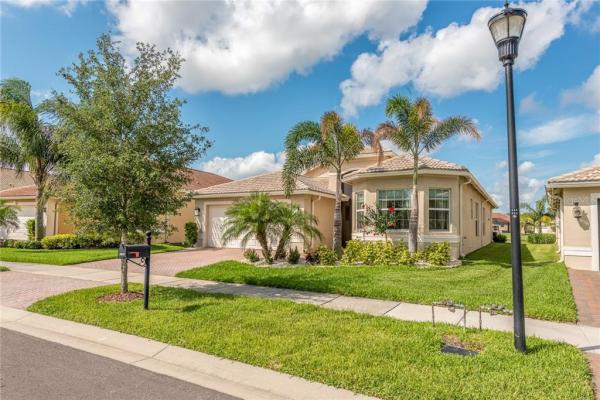 VALENCIA LAKES #J PH 1