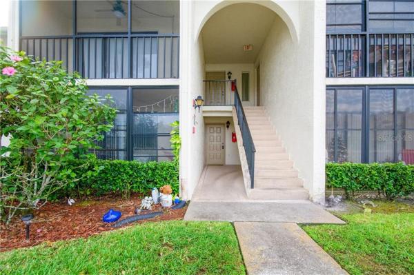 PINE RIDGE AT LAKE TARPON VILLAGE