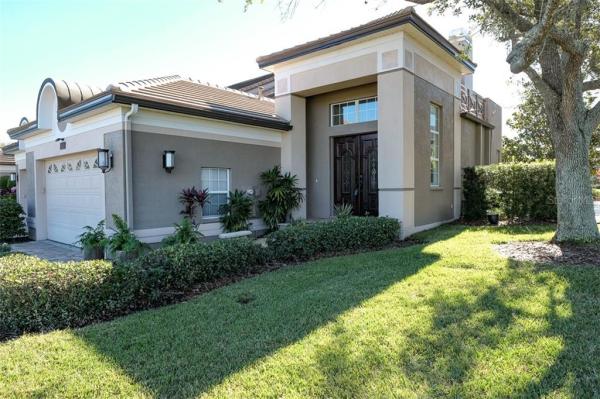 EAGLES WALK AT FEATHER SOUND