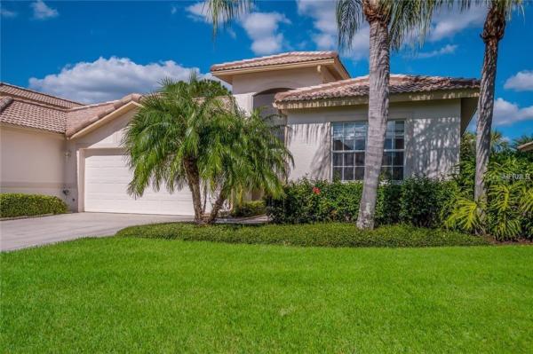 HERITAGE OAKS GOLF & COUNTRY CLUB