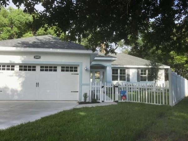 MOUNT DORA DONNELLY VILLAGE