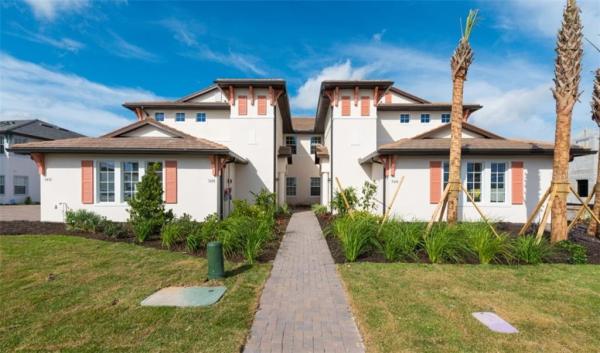 CLUBSIDE AT COUNTRY CLUB EAST