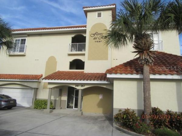 FLORES DEL RIO CONDO