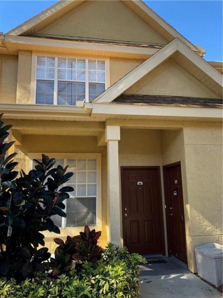 CRESCENT PLACE AT LAKE LOTUS