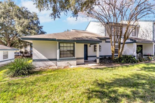 CHANCELLORS ROW PH 02