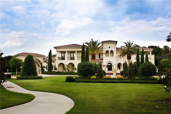 HEATHROW COUNTRY ESTATE