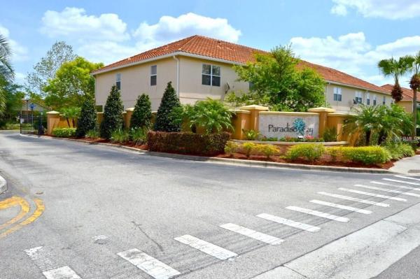 PARADISE CAY