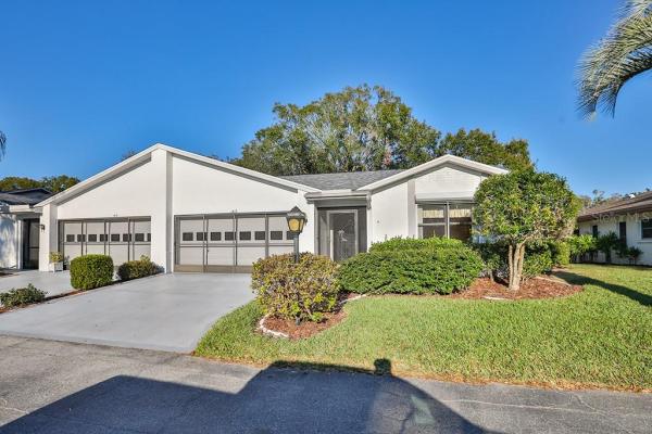 LANCASTER 02 CONDO PH 03