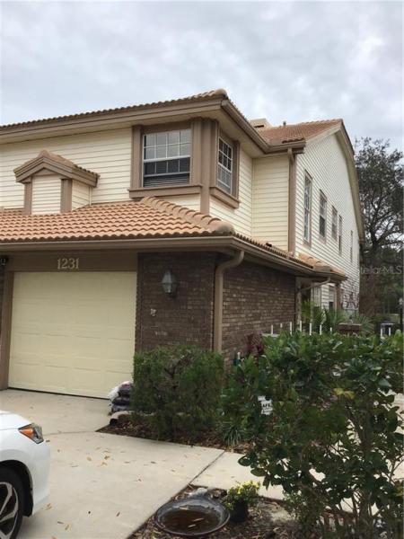 LAUREL OAKS AT EAST LAKE