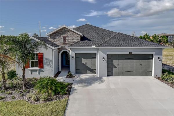 THE PROMENADE AT LAKE PARK