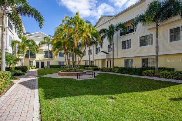 ARLINGTON PARK CONDO