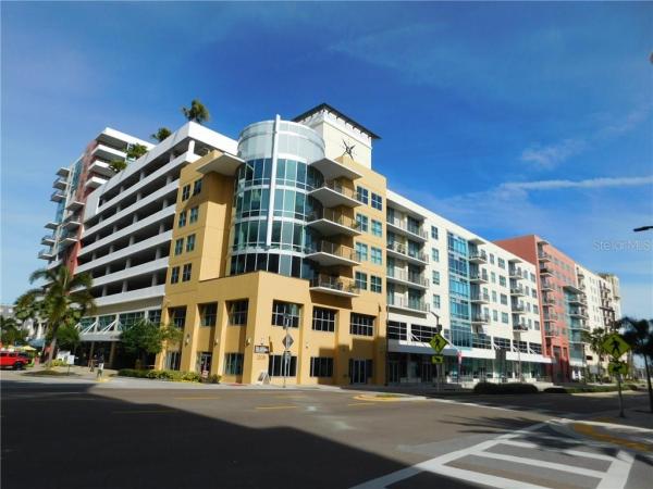 GRAND CENTRAL AT KENNEDY RESIDENCES A CONDO