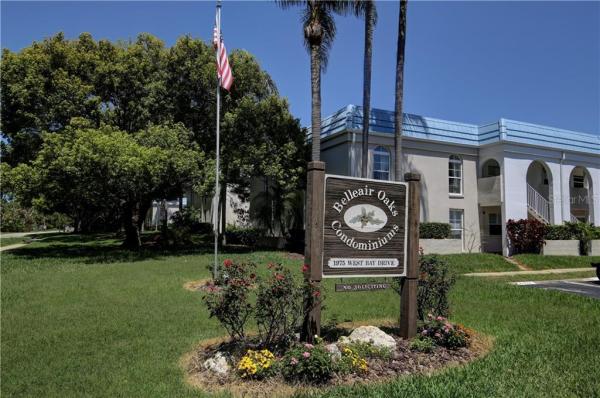 BELLEAIR OAKS CONDO