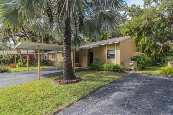 VILLAGE GARDENS PH 1