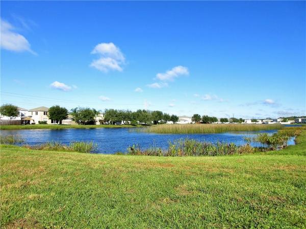 CARRIAGE POINTE PH 01