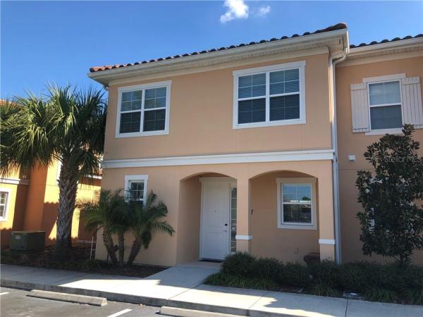 REGAL OAKS AT OLD TOWN