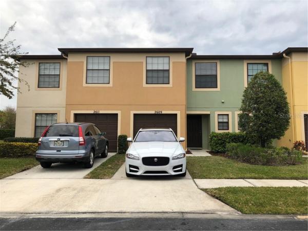 EDGEWATER AT LAKE BRANDON