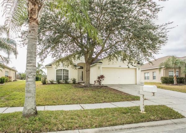 PLANTATION PALMS PH 06