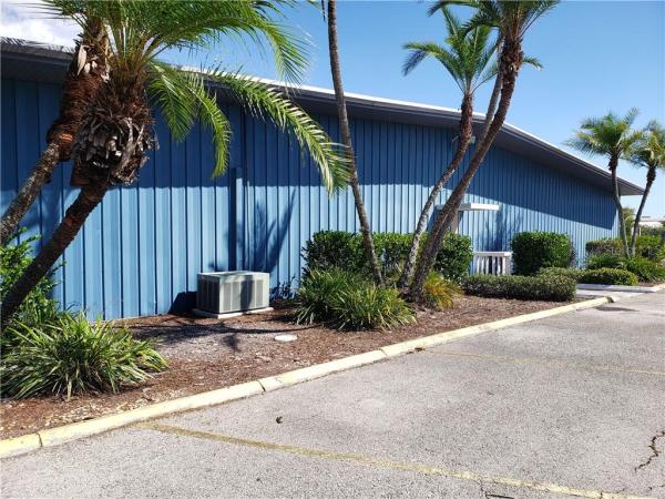 FENNE COMMERCE CENTER