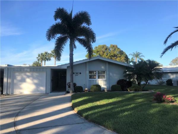 SOUTH GATE VILLAGE GREEN 08