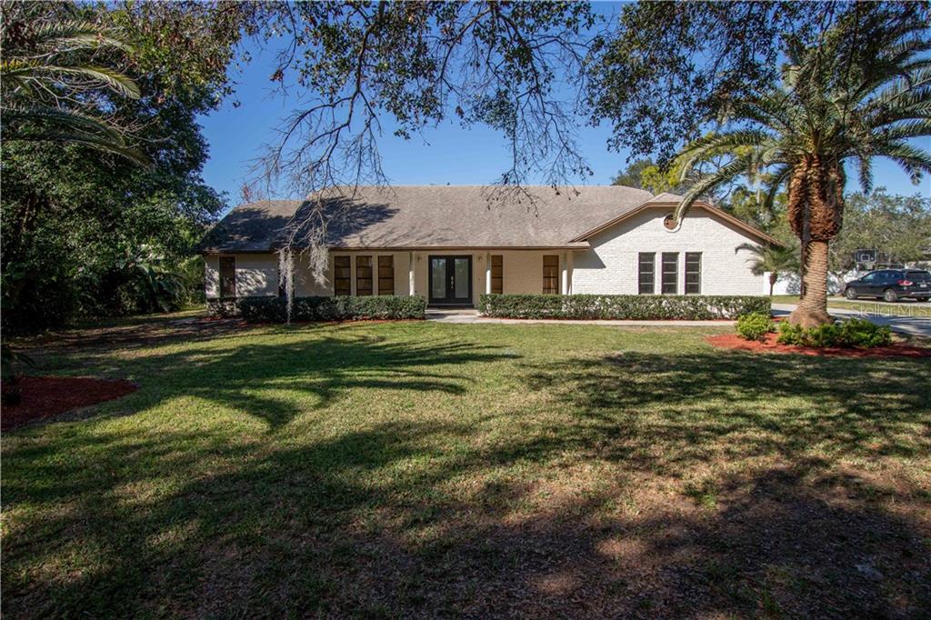 WOODLANDS VILLAGE - фото