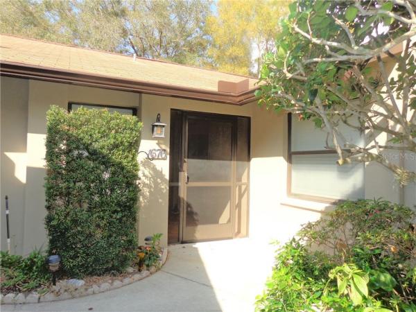 BRAEMOOR LAKE VILLAS