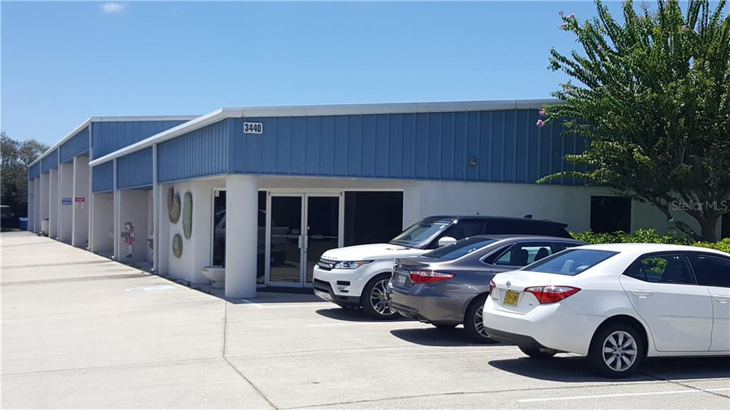 LAUREL INTERCHANGE BUS CENTER - фото