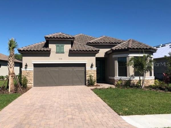 ESPLANADE AT ARTISAN LAKES