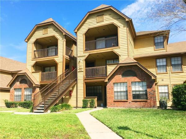 LAKEWOOD PARK A CONDO