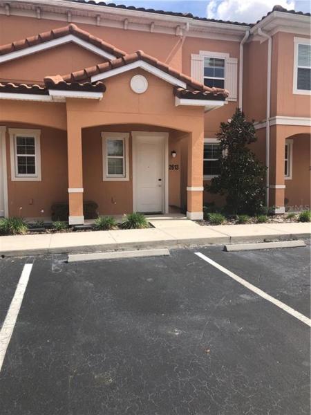 REGAL OAKS AT OLD TOWN