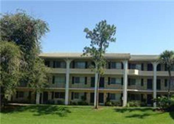 WATERSIDE AT CRANES ROOST A CONDO COMMUNITY