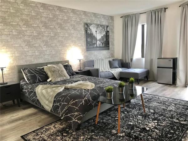 ENCLAVE AT ORLANDO PH 03