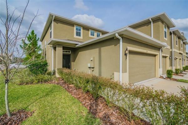 BROADWAY CENTRE TOWNHOMES