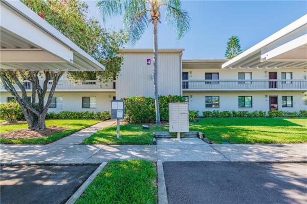 EAST LAKE WOODLANDS CONDO