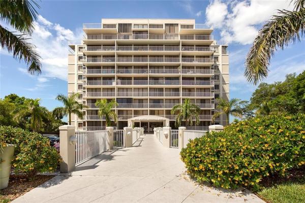 HARBOR BLUFFS WATERFRONT CONDO