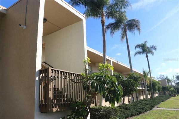 OAKHURST GARDEN APTS CONDO