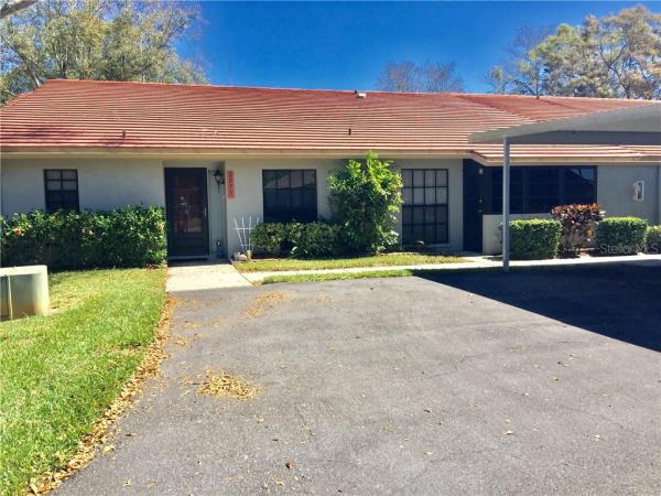 VILLAS OF LAKE ARBOR