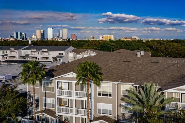 HYDE PARK WALK A CONDO