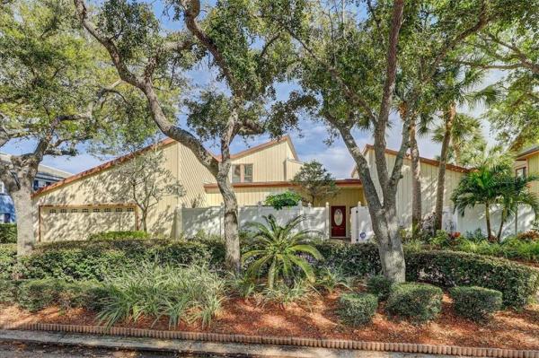 FEATHER SOUND CUSTOM HOME SITE UNIT III