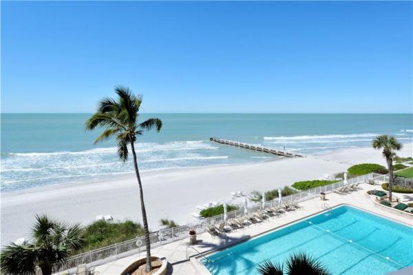 ISLANDER CLUB OF LONGBOAT