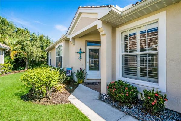 PELICAN POINTE GOLF & COUNTRY CLUB