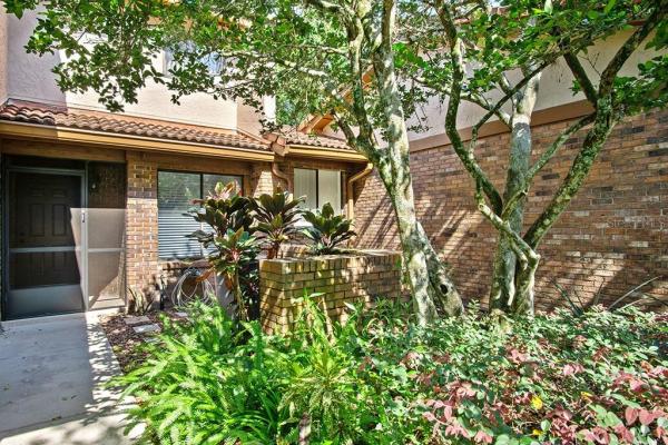 WEKIVA VILLAS ON THE GREEN 1