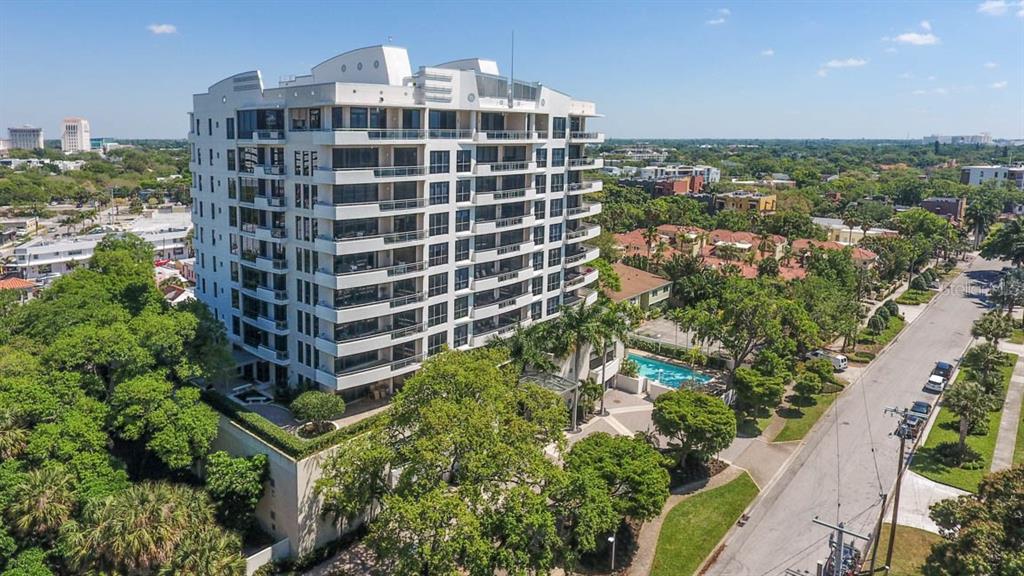 THE SAVOY ON PALM - фото