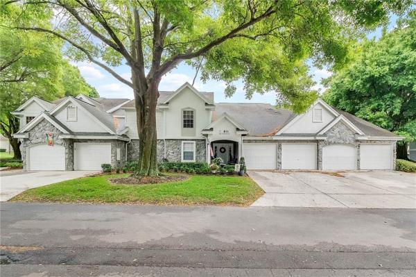 COACH HOMES AT ERROL PH 01