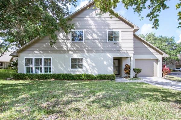 CHATEAUX WOODS CONDO