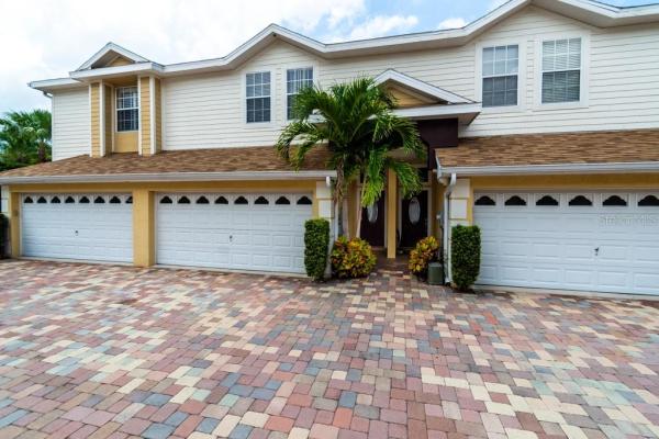 ESTANCIA PLACE TWNHMS