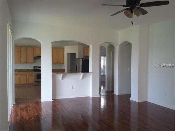 CARRIAGE POINTE PH 01