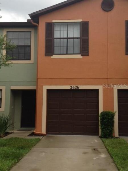 EDGEWATER AT LAKE BRANDON